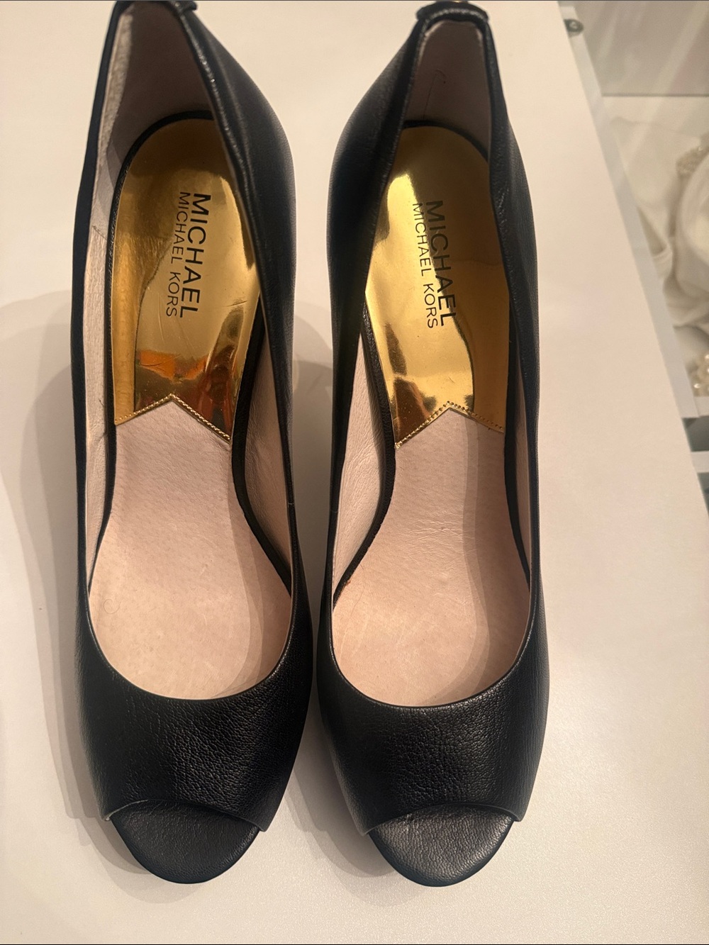 MICHAEL Michael Kors Black Peep-Toe Leather Pumps